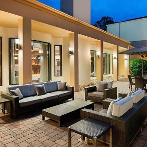 Courtyard By Marriott Savannah Midtown